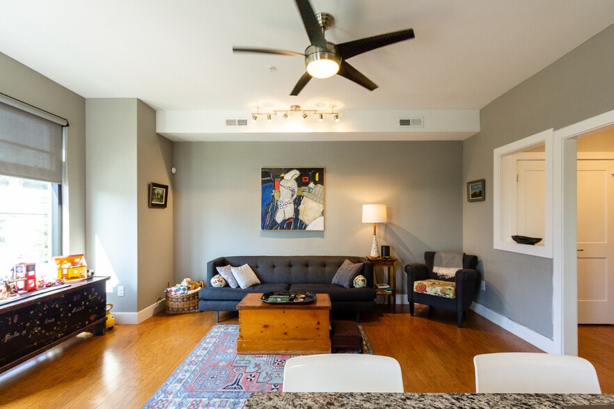 More Photos Of 2028 W Cary St, Richmond Apartments For Sale