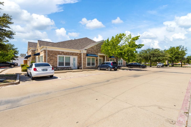 More Photos Of 5407 Basswood Blvd, Fort Worth Medical For Lease