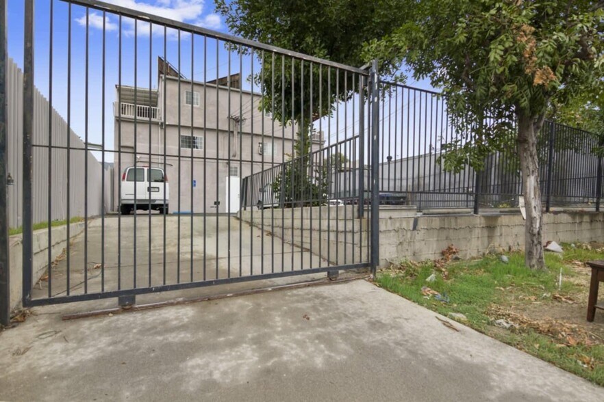 More Photos Of 6623 San Fernando Rd, Glendale Storefront Retail Office For Lease