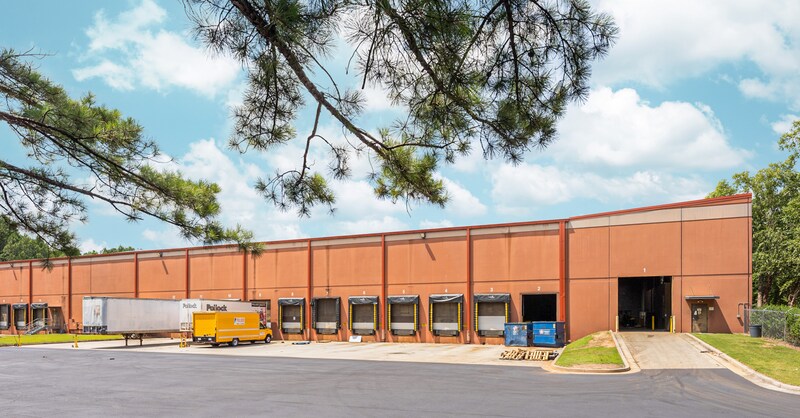 More Photos Of 8015 Second Flag Dr, Austell Warehouse For Lease