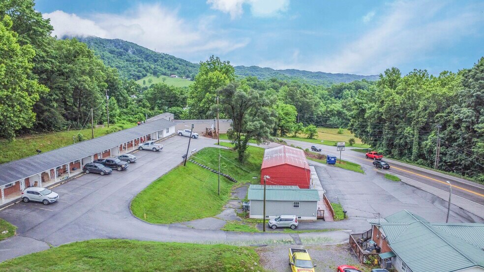 More Photos Of , Sharps Chapel Specialty For Sale