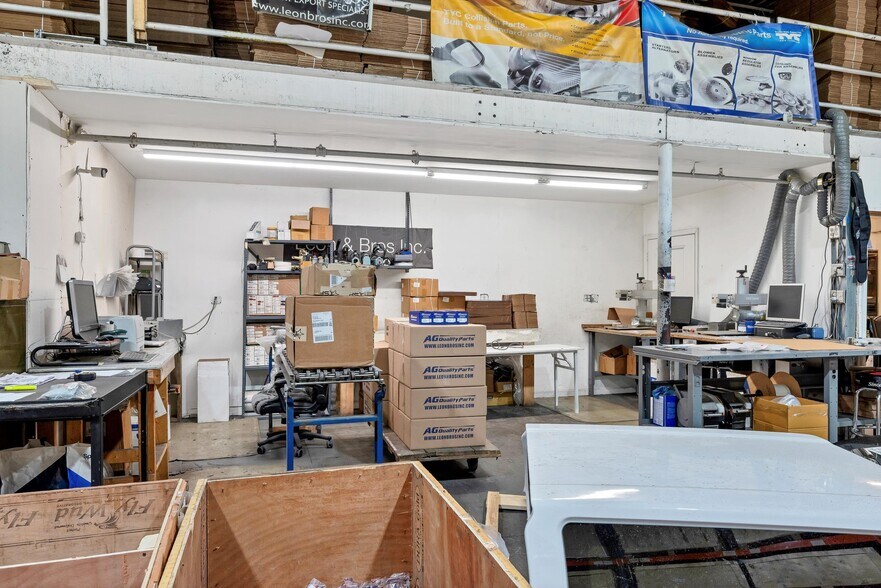 More Photos Of 110 Industrial Rd, New Windsor Township Warehouse For Lease