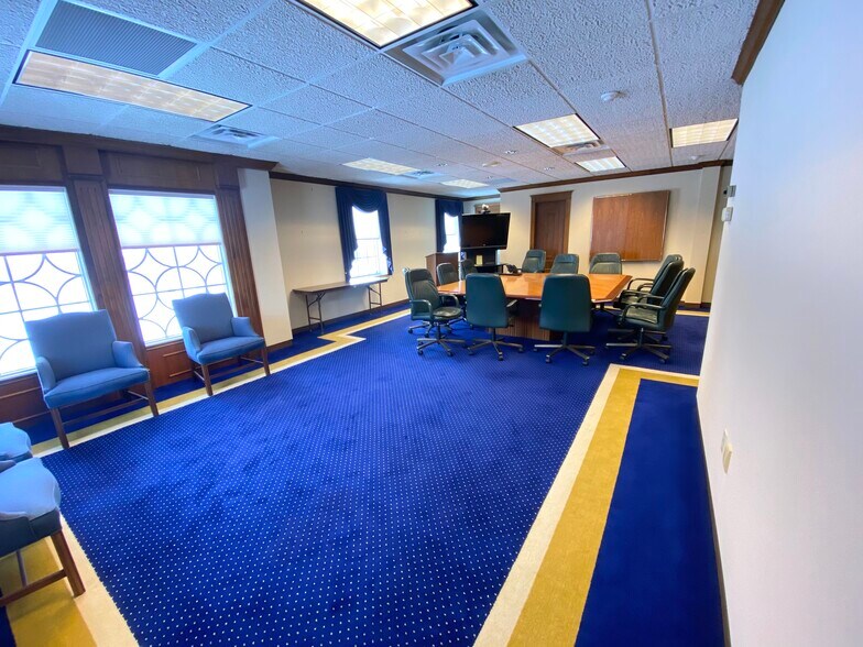 More Photos Of 121 E Fifth St, Storm Lake Office Residential For Lease