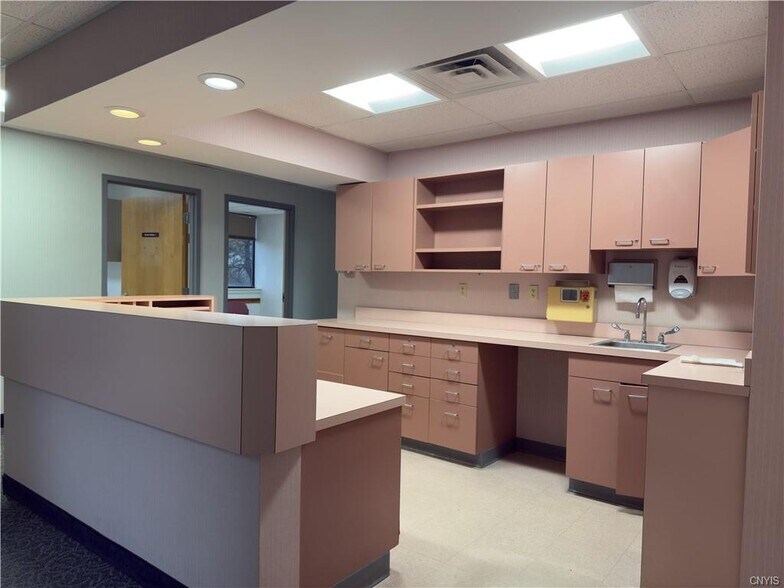 More Photos Of 1259 Fisher Ave, Cortland Medical For Sale
