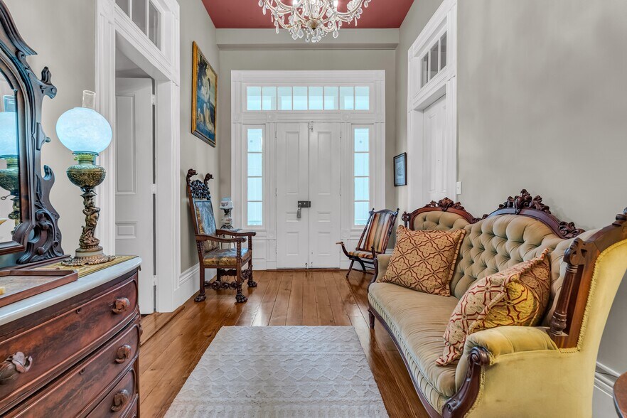 More Photos Of 607 Old West Point Rd, Starkville Hospitality For Sale