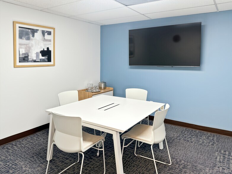 More Photos Of 606 Rollingbrook Dr, Baytown Coworking Space