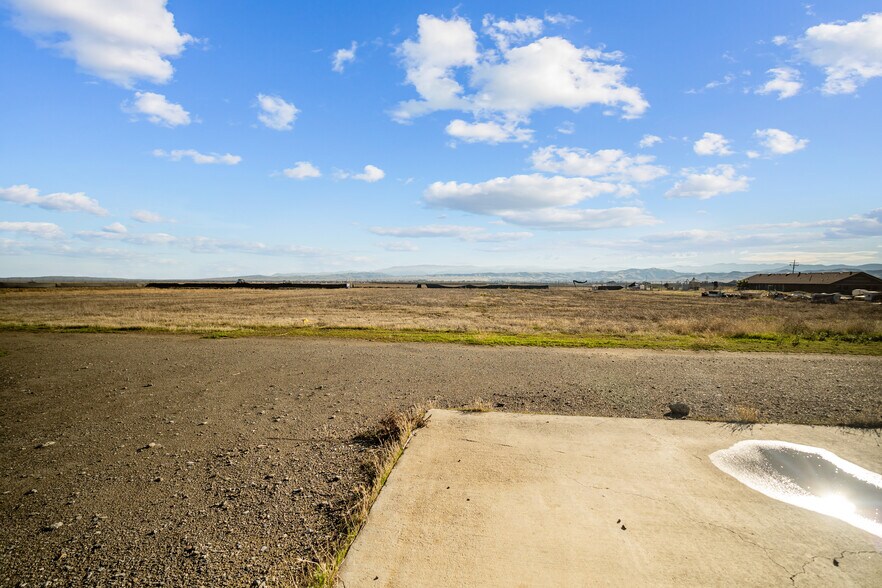 More Photos Of 185 W Gale Ave, Coalinga Correctional Facility For Sale