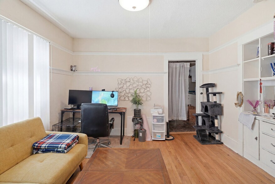 More Photos Of 1530 Sherburne Ave, Saint Paul Apartments For Sale