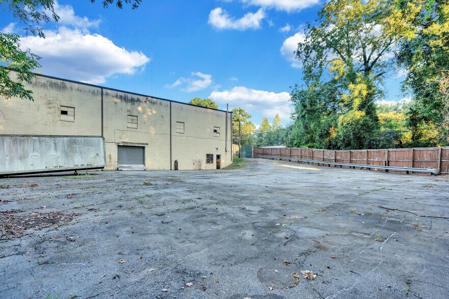 More Photos Of 2961 Alston Dr, Atlanta Warehouse For Sale