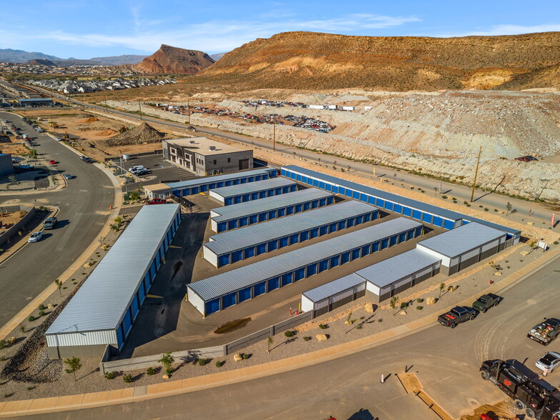 More Photos Of 68 Warehouse Dr, Washington Self Storage For Sale