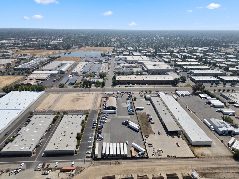 More Photos Of 4451 N Brawley Ave, Fresno Warehouse For Sale