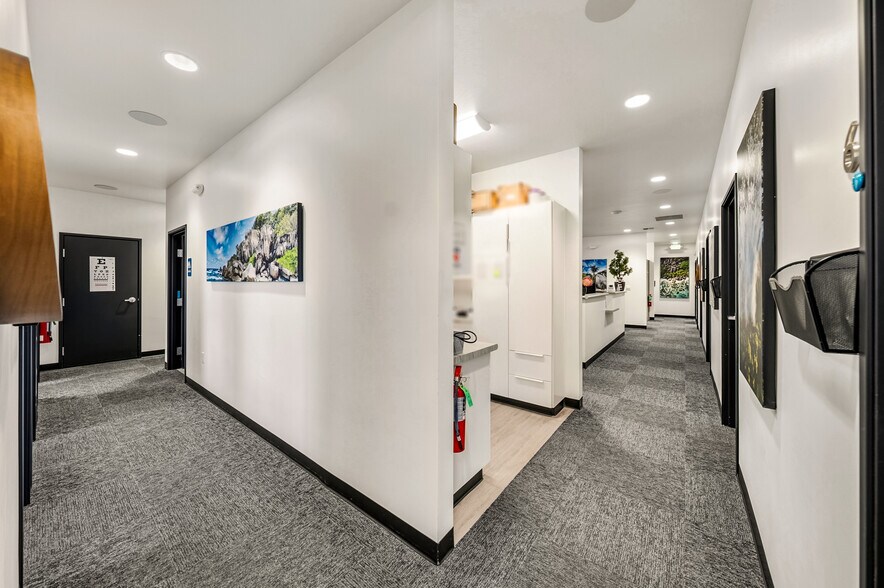 More Photos Of 296 S Pacific Hwy, Talent Medical For Sale
