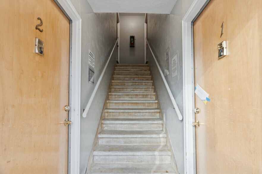 More Photos Of 2208 25th St, Sacramento Apartments For Sale