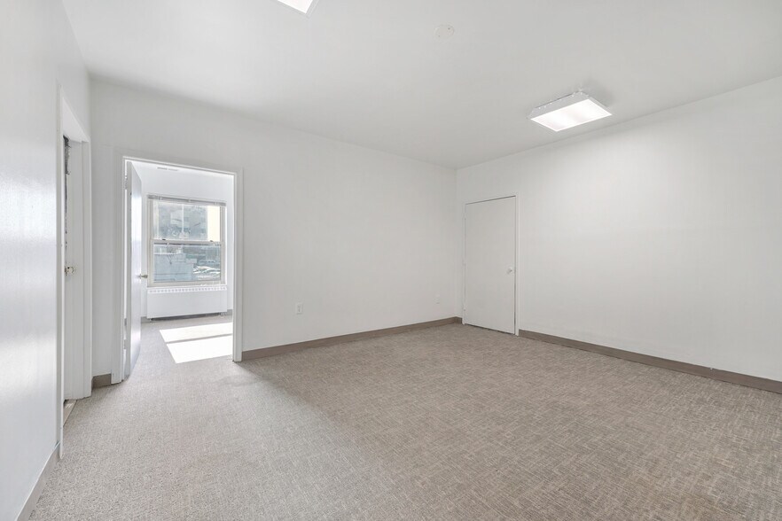 More Photos Of 8113-8115 Fenton St, Silver Spring Office For Lease