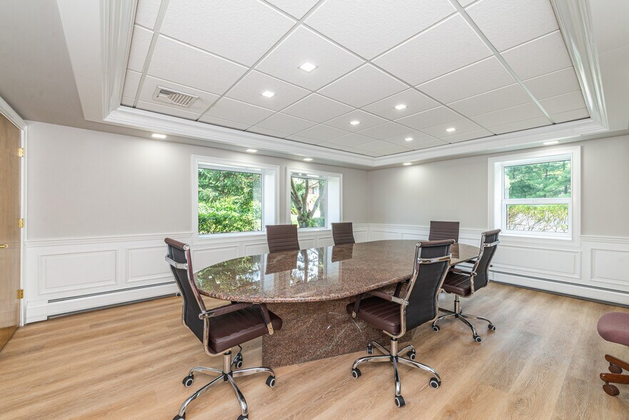 More Photos Of 631 E Palisades Ave, Englewood Cliffs Office For Sale