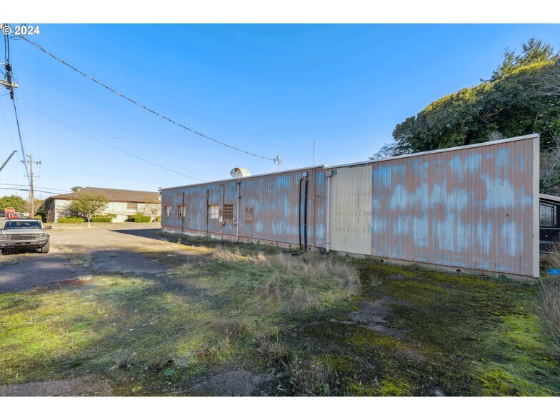 More Photos Of 665 Hemlock Ave, Coos Bay Refrigeration Cold Storage For Sale