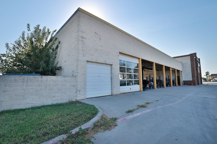 More Photos Of 2650 W I-20, Grand Prairie Unknown For Lease