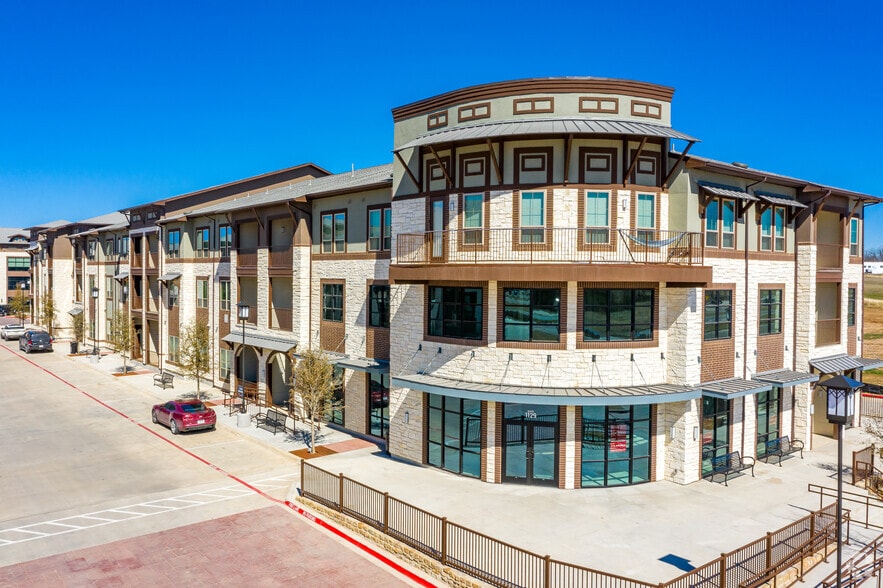 Primary Photo Of 900 Cinema Dr, Hudson Oaks Apartments For Lease