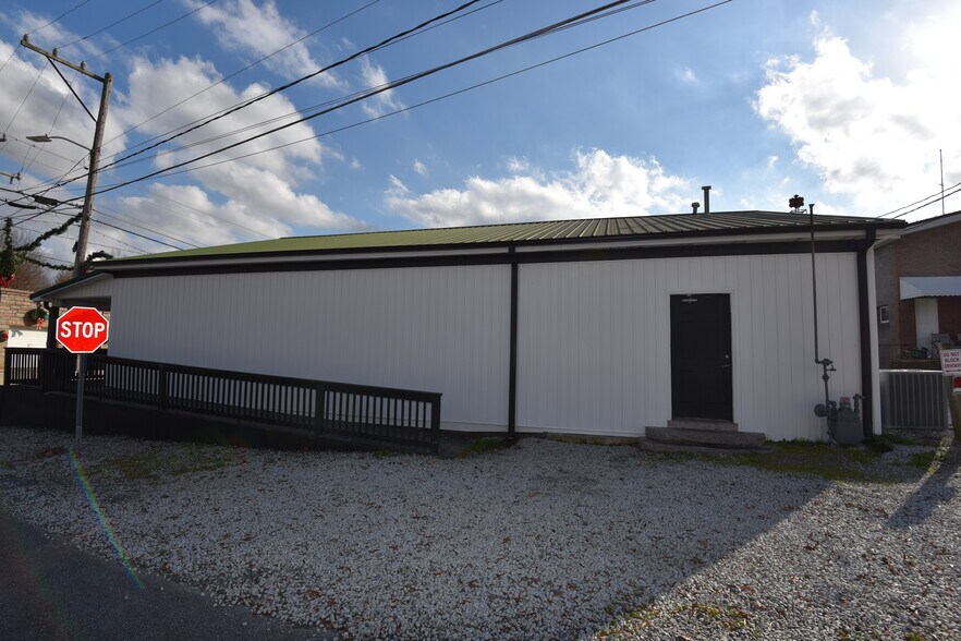 More Photos Of 115 and 117 Main st, Faith Restaurant For Sale