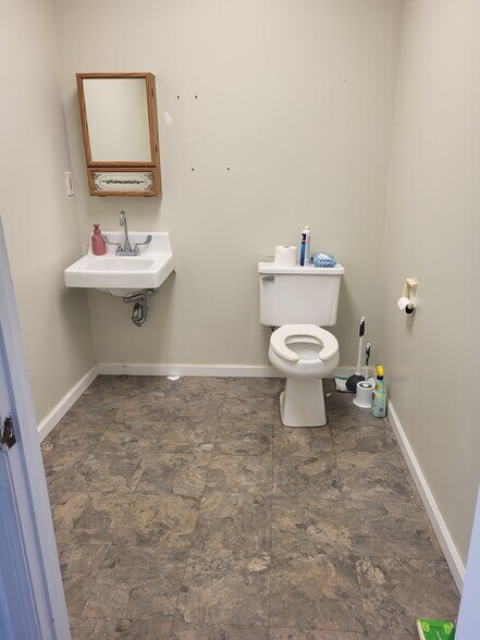 More Photos Of 4819 Highway 58, Chattanooga Self Storage For Lease