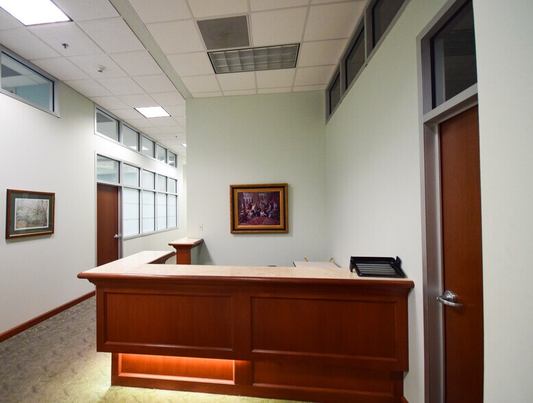 More Photos Of 1001 La Harpe Blvd, Little Rock Office For Sale