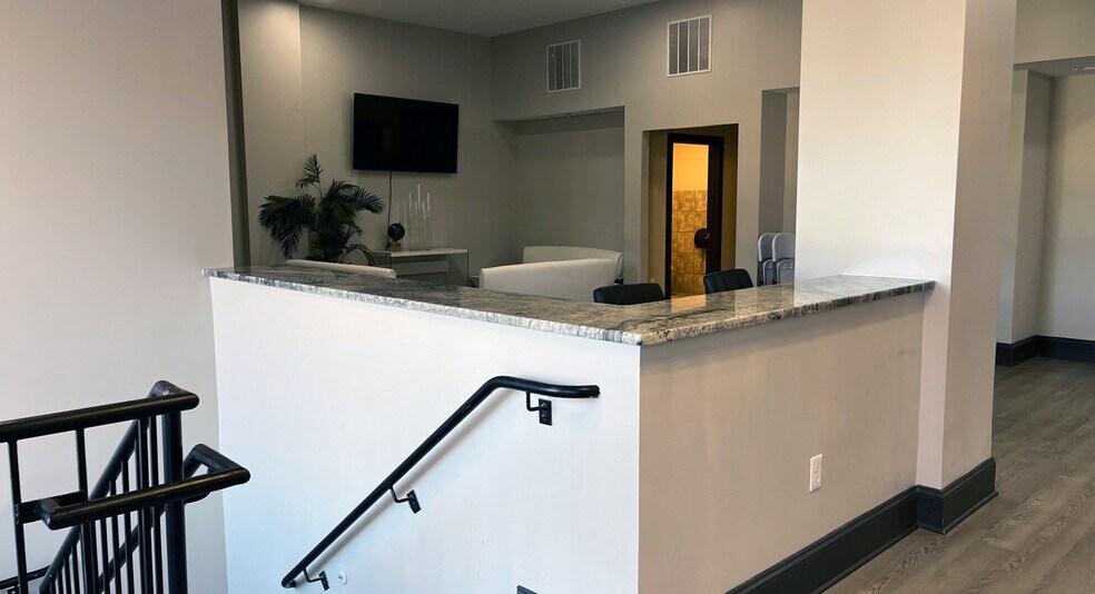 More Photos Of 30 Franklin St, Petersburg Multifamily For Sale