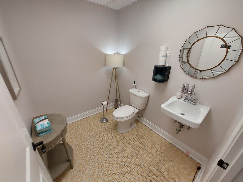 More Photos Of 1717 Legion Rd, Chapel Hill Coworking Space