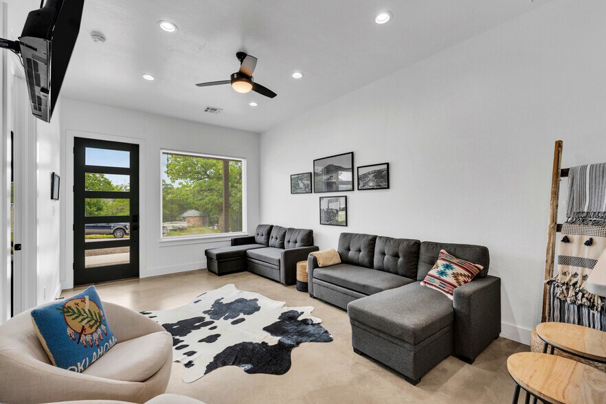 More Photos Of 115 Sheridan North St, Medicine Park Multifamily For Sale