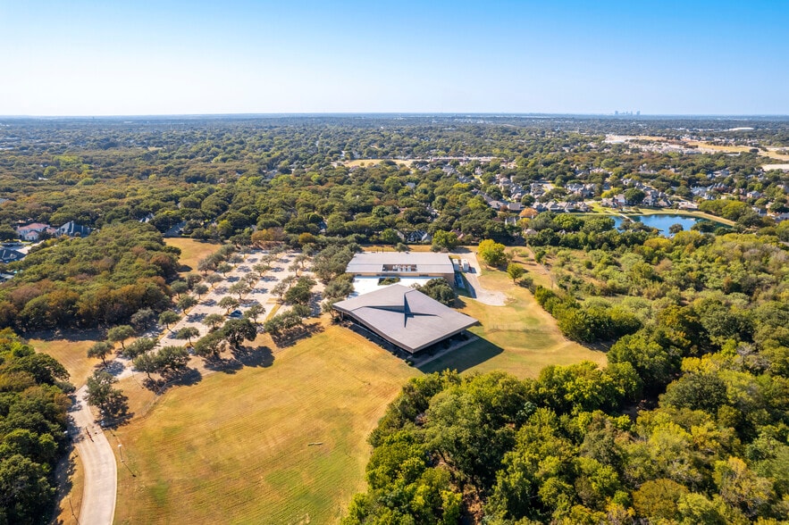 Primary Photo Of 5000 S Bowen Rd, Arlington Industrial For Lease