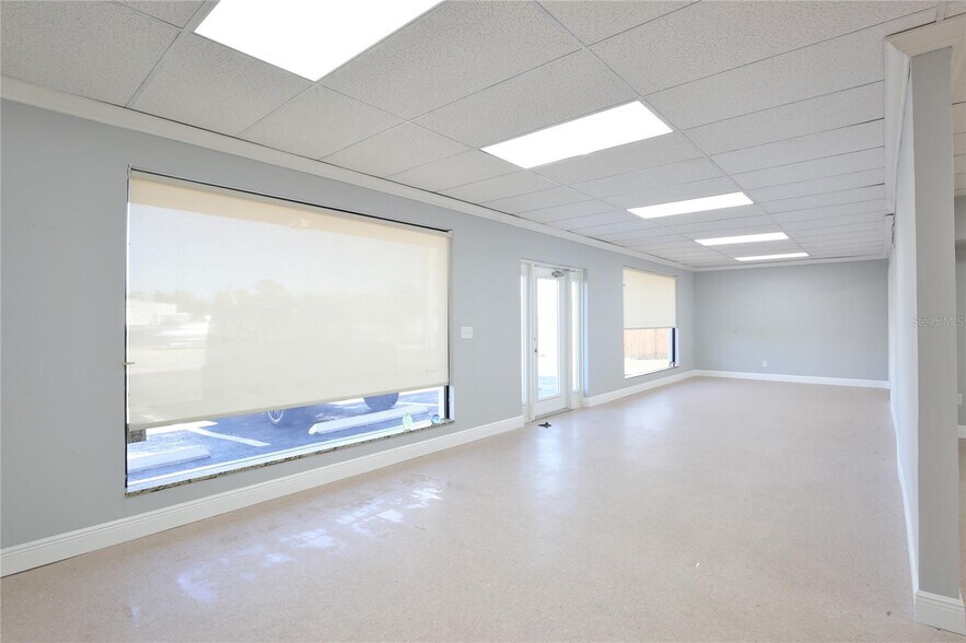 More Photos Of 2430 17th St, Sarasota Freestanding For Sale