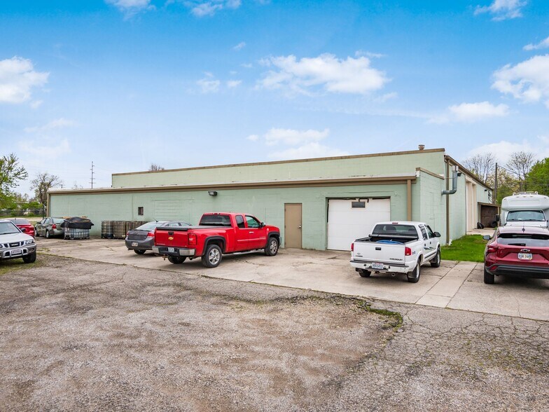 More Photos Of 223 Curtis St, Delaware Manufacturing For Sale