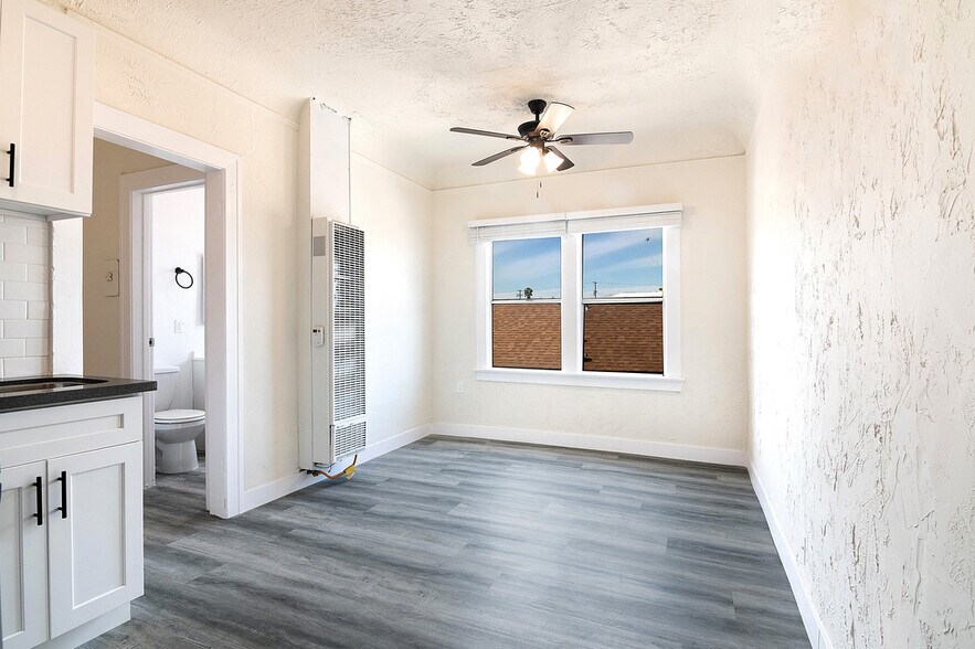 More Photos Of 440 E 27th St, Los Angeles Apartments For Sale