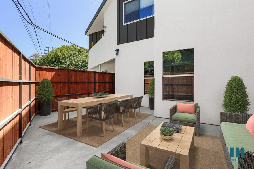 More Photos Of 2001 Penmar Ave, Venice Apartments For Sale