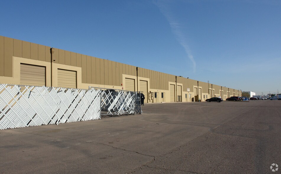 Primary Photo Of 5455 N 51st Ave, Glendale Warehouse For Lease