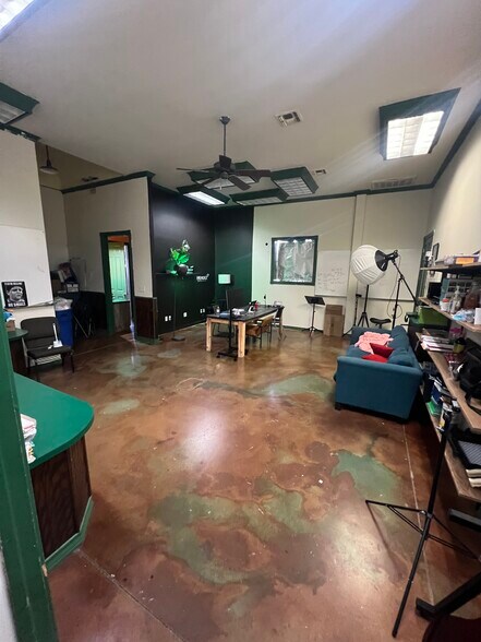 More Photos Of 36 Sam Pearl Blvd, Brownsville Self Storage For Sale