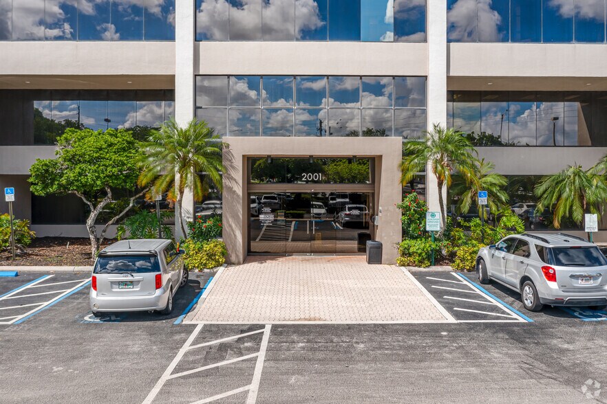 More Photos Of 2001 W Sample Rd, Pompano Beach Office For Lease