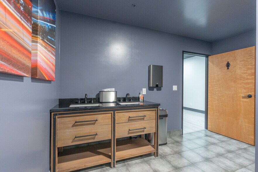 More Photos Of 6339 Matheny Way, Citrus Heights Medical For Sale