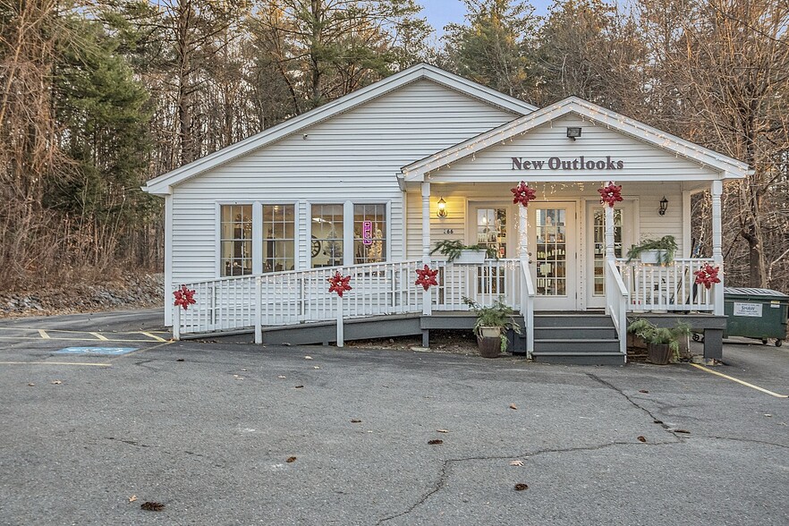 Primary Photo Of 266 Massachusetts Ave, Lunenburg Medical For Sale