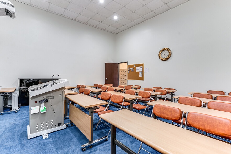 More Photos Of 702 W Holt Ave, Pomona Freestanding For Sale