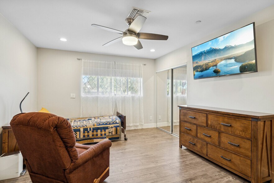 More Photos Of 5926 E Wilshire Dr, Scottsdale Assisted Living For Sale