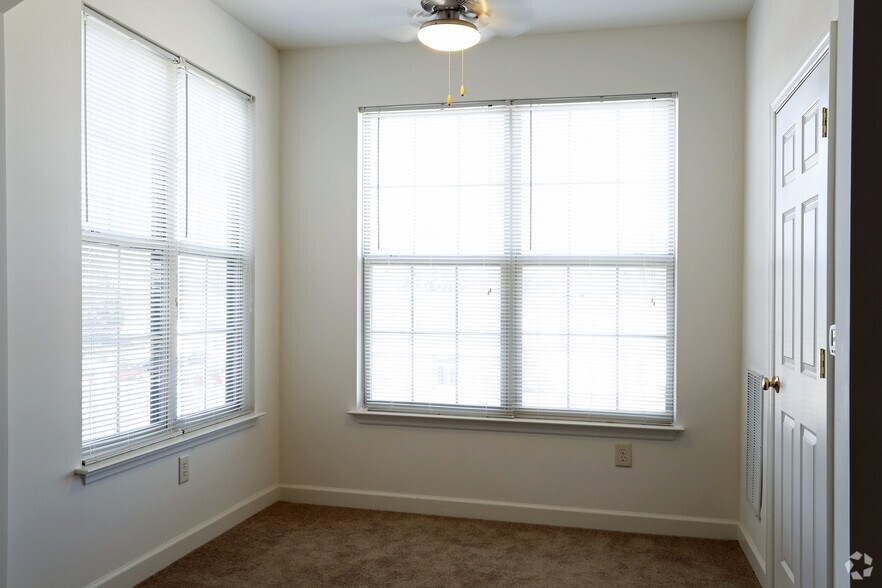 1220 N King St, Hampton, VA 23669 MultiFamily For Lease