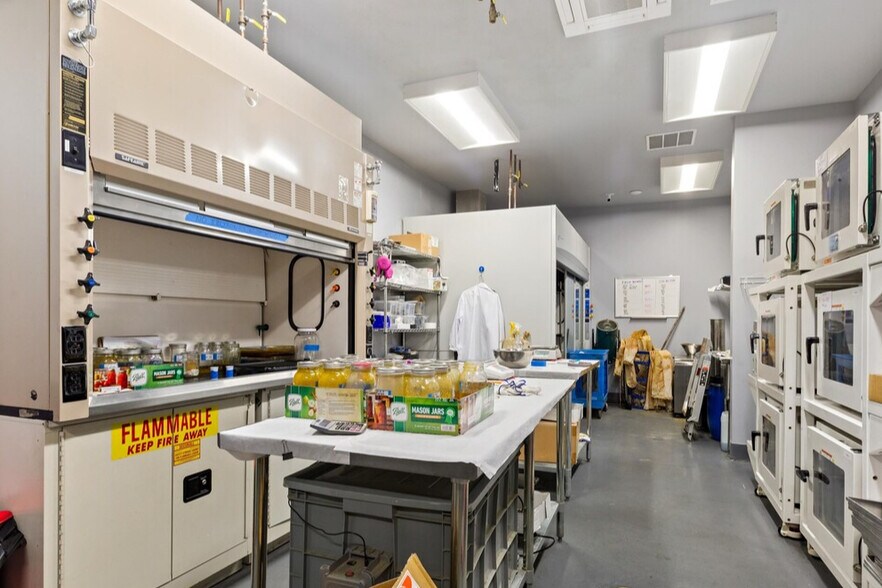 More Photos Of 6250 Paramount Blvd, Long Beach Warehouse For Sale