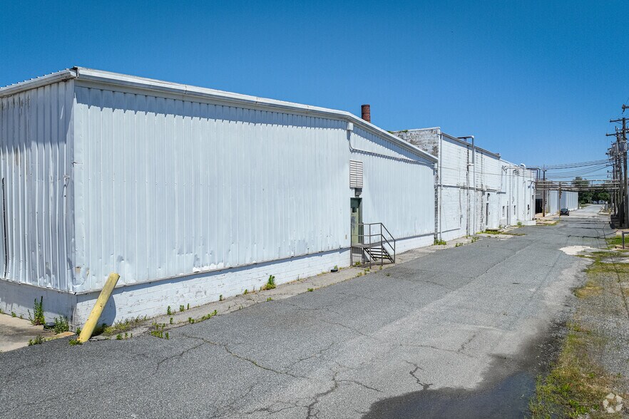 More Photos Of 502 Factory Ave, Ridgely Industrial For Sale