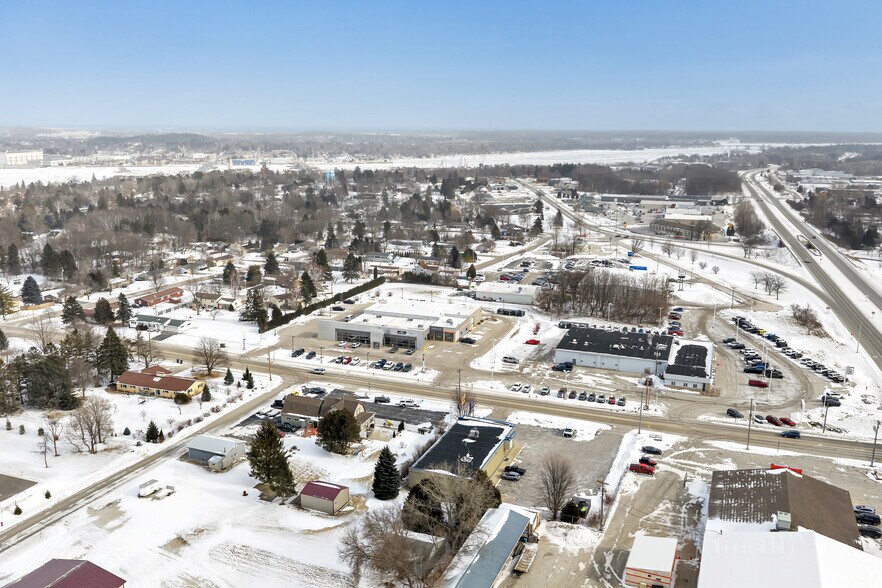 More Photos Of 513-529 Duluth Ave, Sturgeon Bay, Sturgeon Bay General Retail For Sale