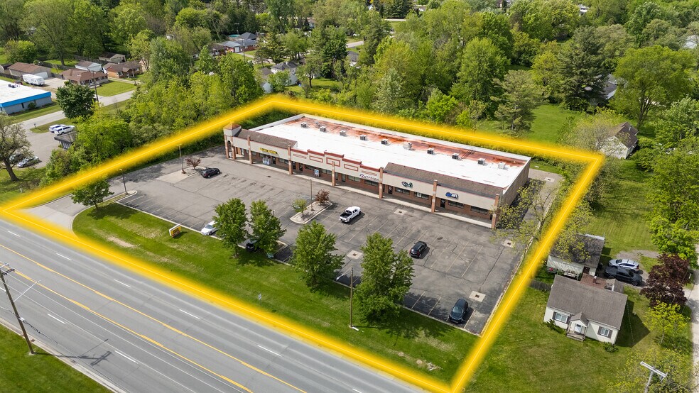 More Photos Of 5414-5452 S Saginaw Rd, Grand Blanc Storefront For Sale