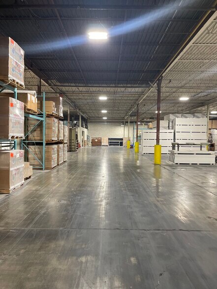 More Photos Of 60 Torlake Cres, Toronto Manufacturing For Sale