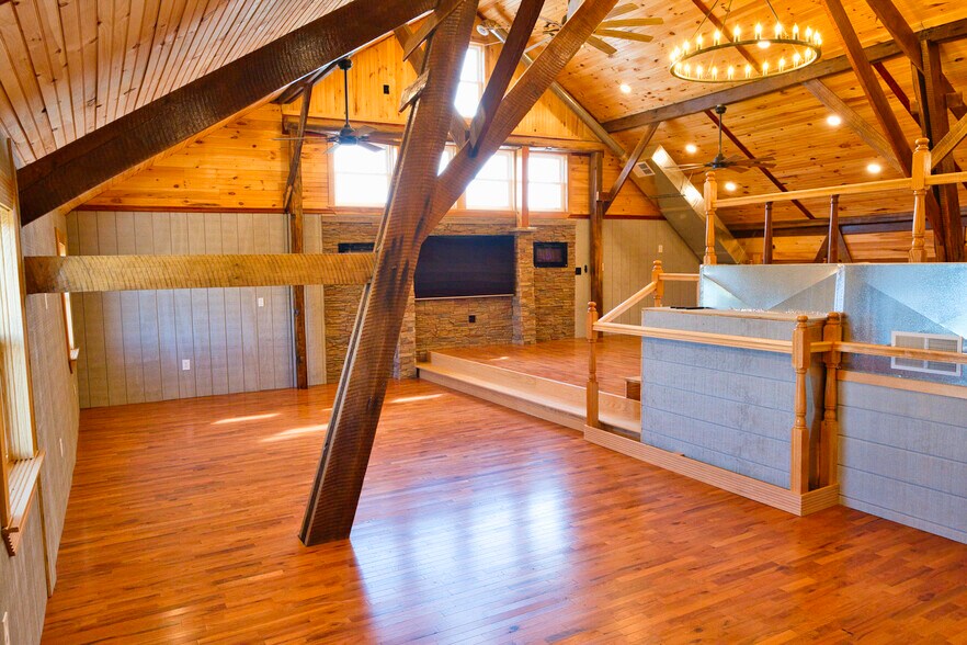 More Photos Of 5984 W South Range Rd, Salem Service For Sale