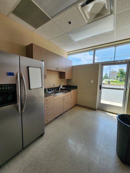 More Photos Of 4541-4545 Spotsylvania Pky, Fredericksburg Medical For Lease