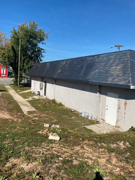 More Photos Of 103 E Harrison St, Reidsville Office For Sale