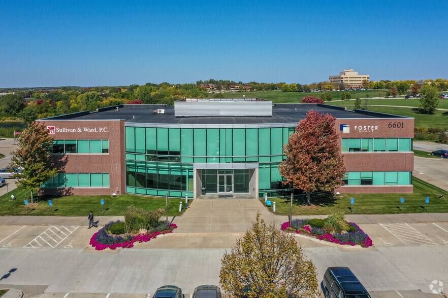 More Photos Of 6601 Westown Pky, West Des Moines Medical For Lease